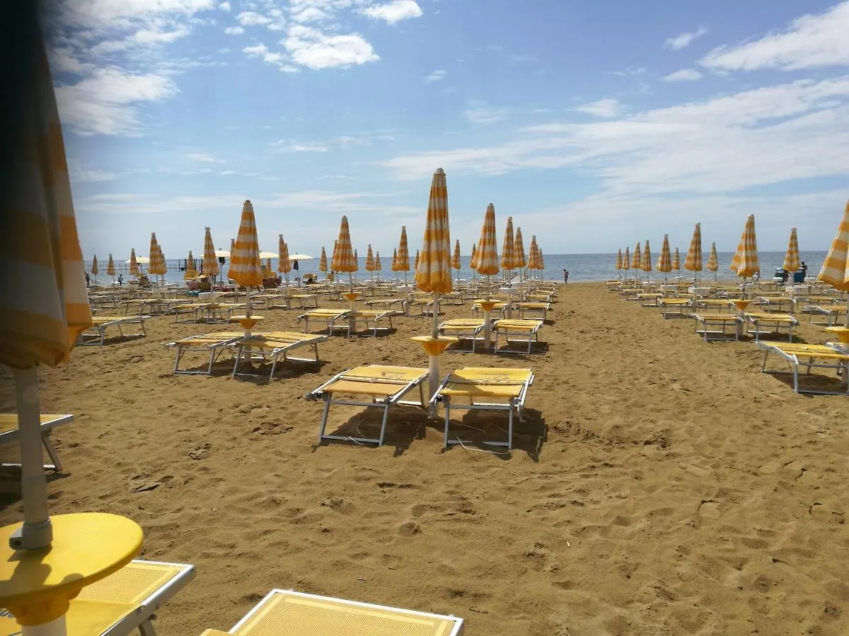 Hesperia Hotel & Residence Lido di Jesolo 4*,  Italia