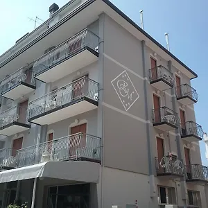 *** Apartmanhotel Madrid Olaszország