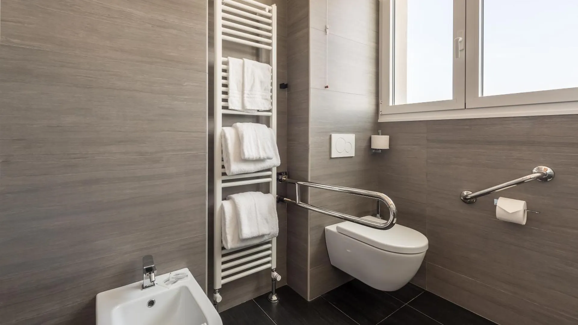 Hesperia Hotel & Residence Lido di Jesolo 4*,  Italy